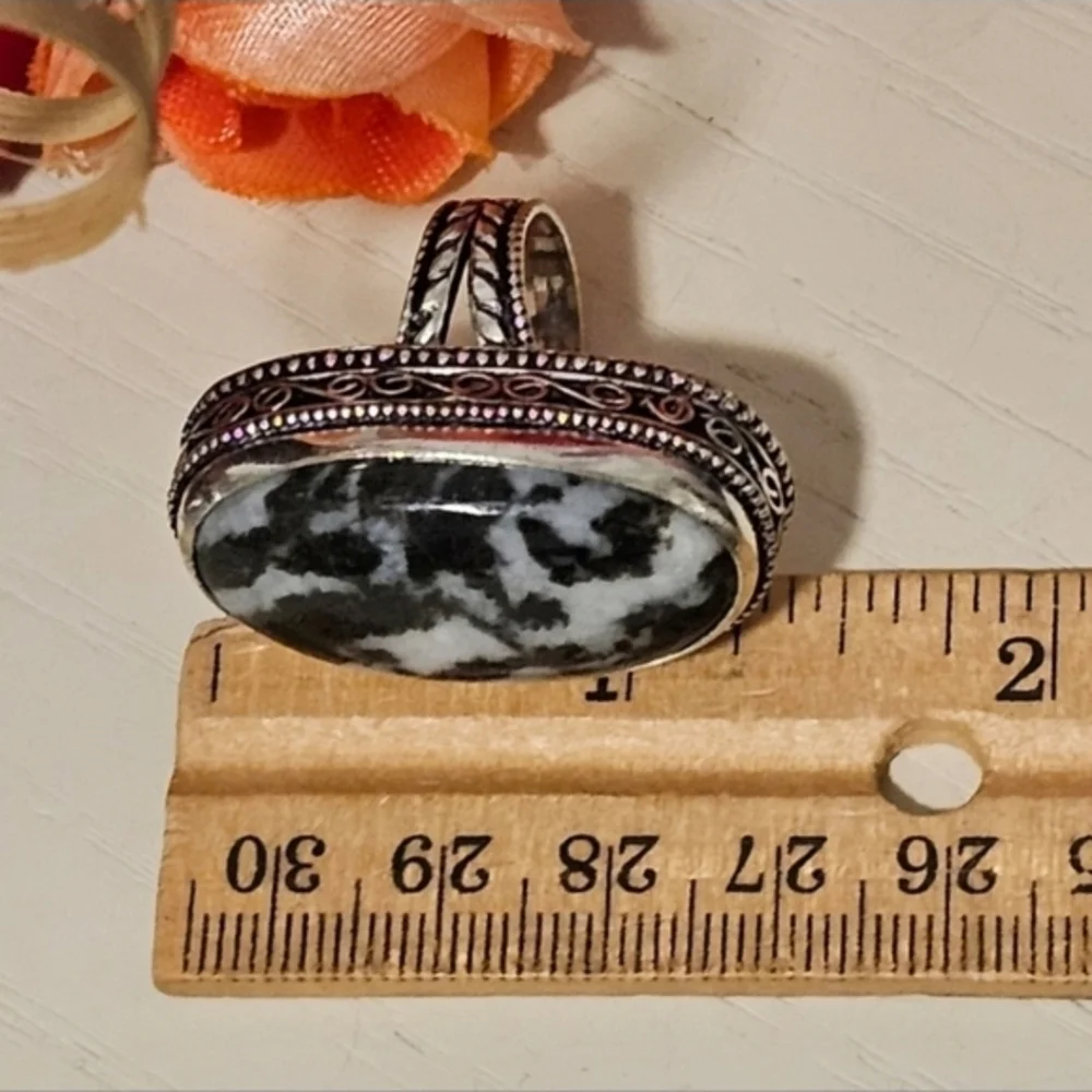 White Buffalo Turquoise Ring represents innocence, purity, strength - Picture 4 of 6